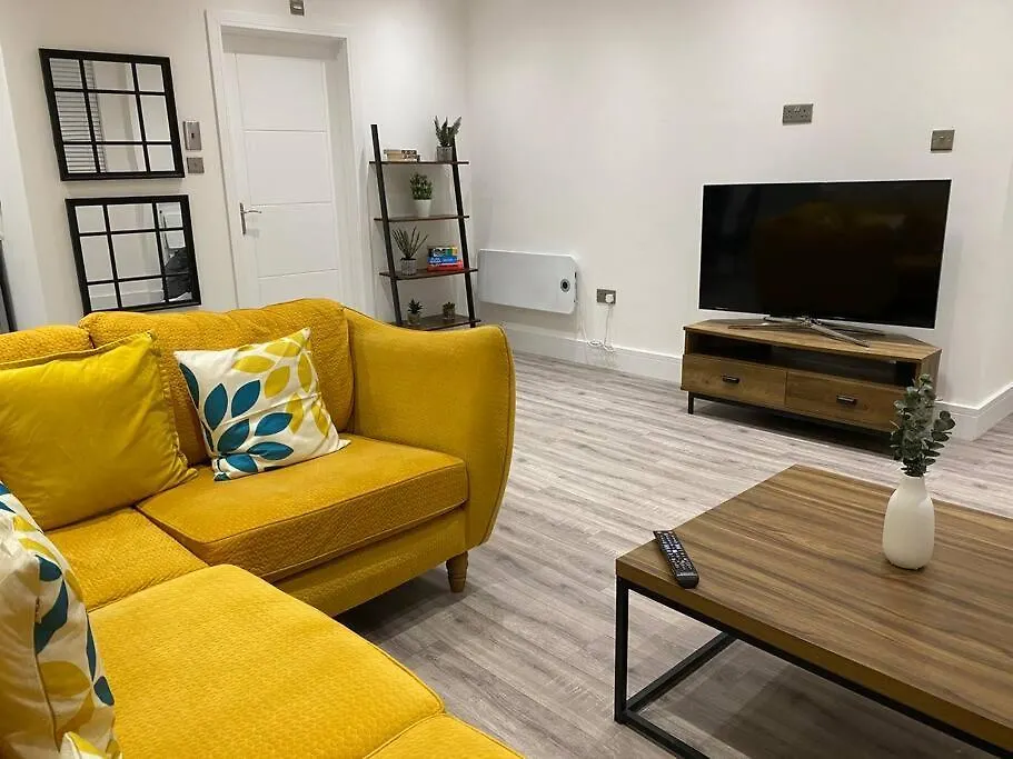 3 Bedroom New York Inspired Apartment Swansea