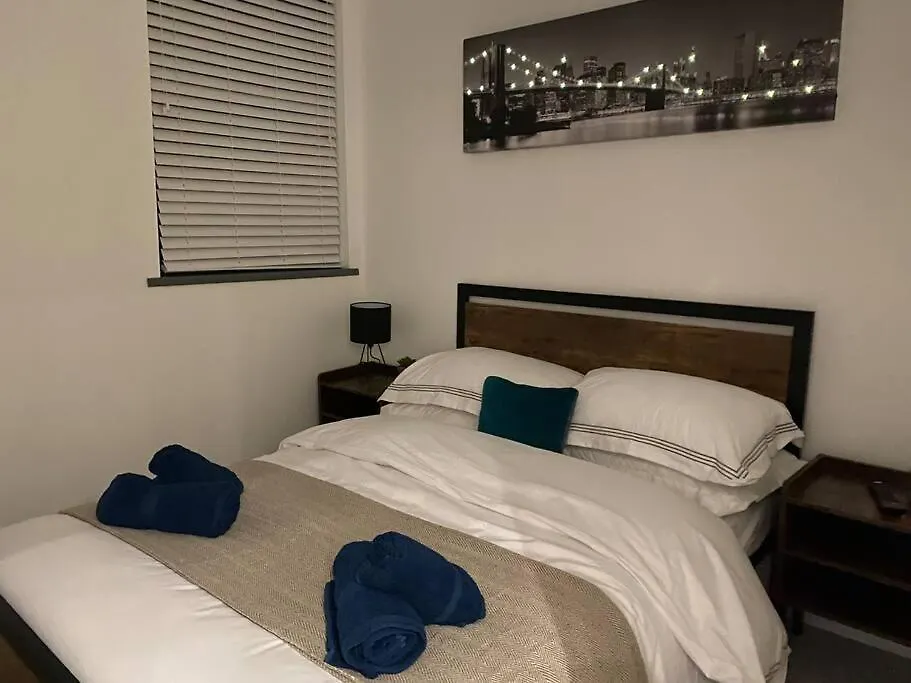 3 Bedroom New York Inspired Apartment Swansea Holiday home