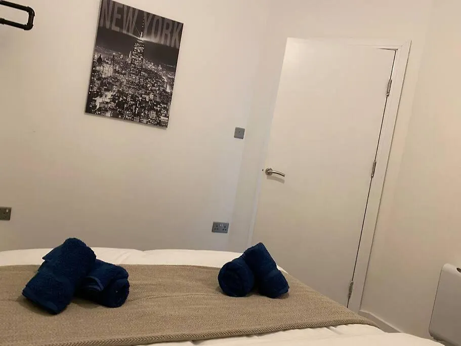 3 Bedroom New York Inspired Apartment Swansea United Kingdom